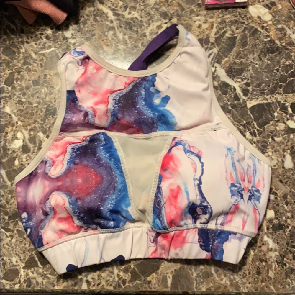 Marble Colored Chestee